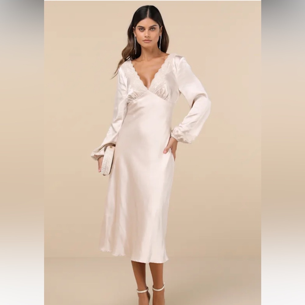 Elegant Cream Long Sleeve Dress